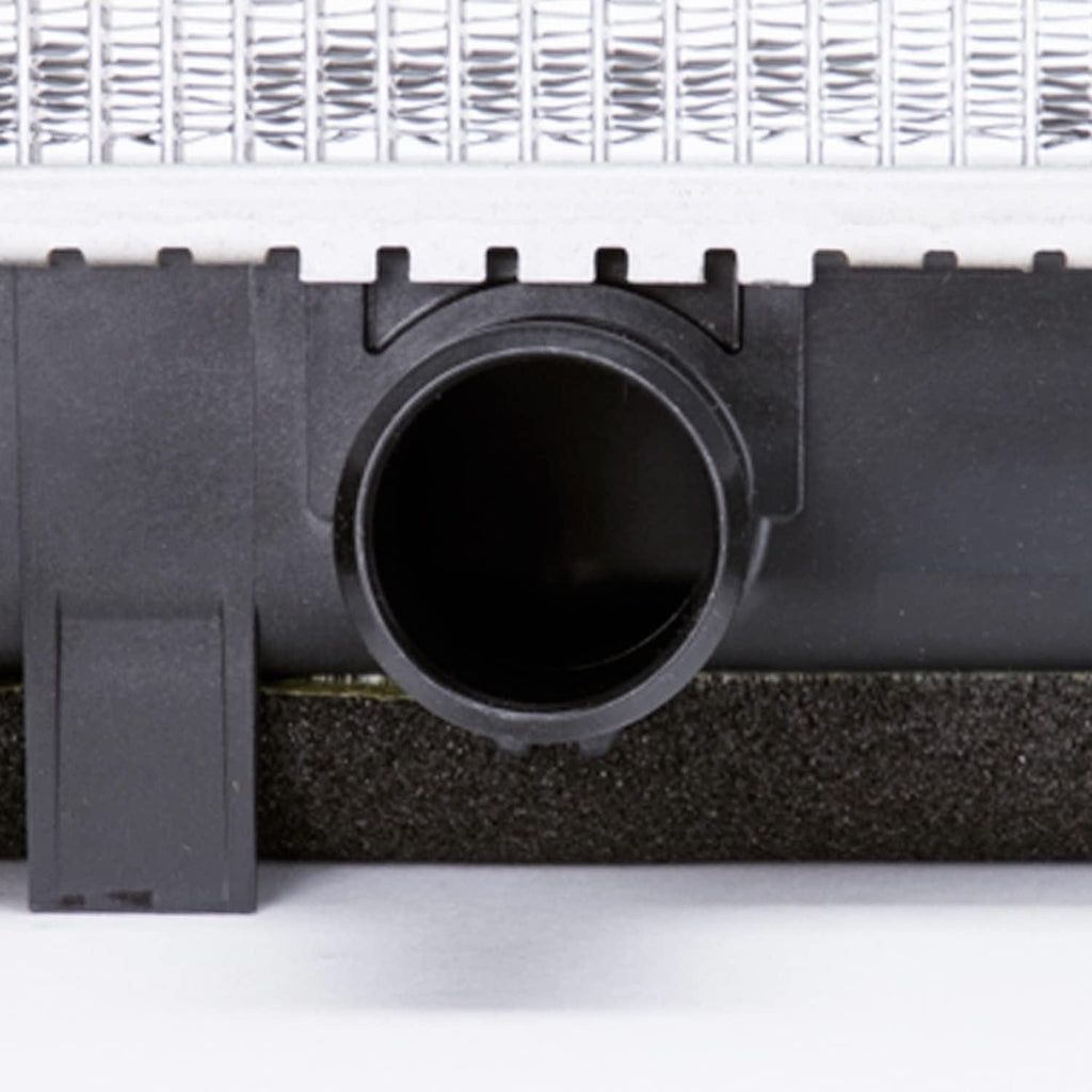 2993 Compatible with TOYOTA Tundra 1-Row Plastic Aluminum Replacement Radiator