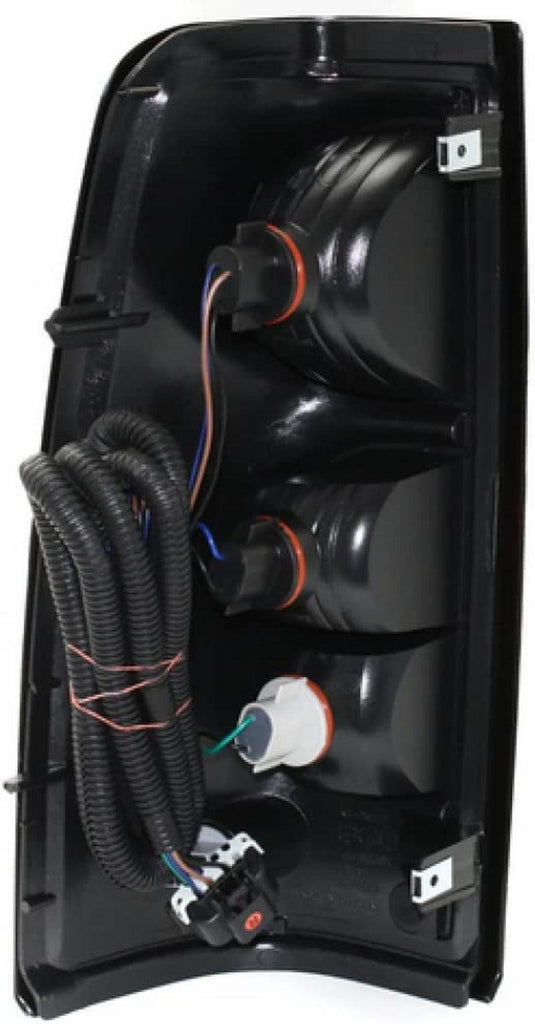 for Chevy Silverado Tail Light Unit 2004 05 06 2007 Fleetside / 1500/2500 Series (3500 Single R/Wheel) Dark Trim Passenger Side for GM2801174 | 19169005