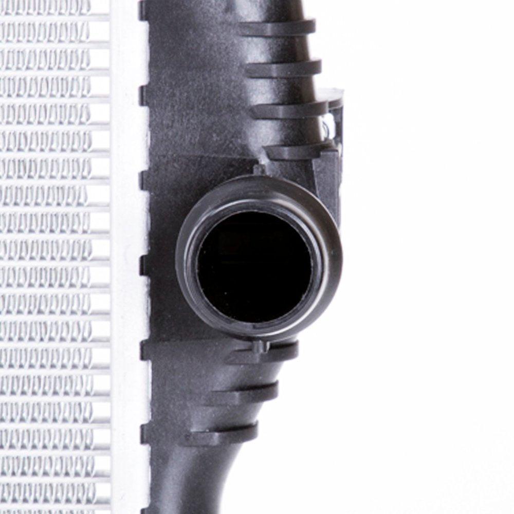 13400 Plastic/Aluminum Radiator for Chrysler 200, Jeep Cherokee CH3010363