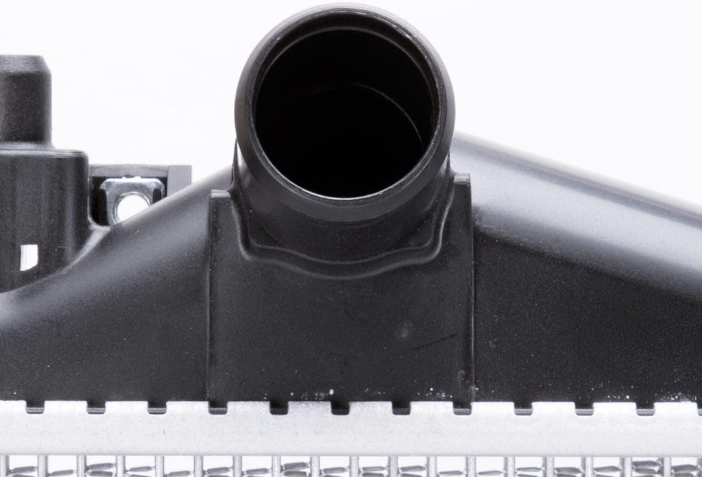 2920 Radiator Compatible with 2006-2010 Suzuki Grand Vitara