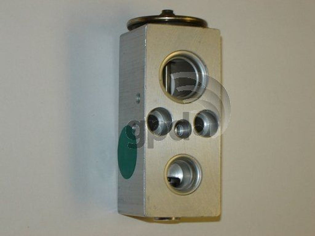 Global Parts A/C Compressor and Component Kit for 1998-2000 Durango 9622075