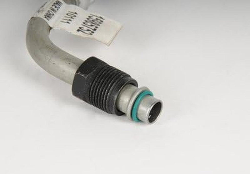 GM Genuine Parts 15985752 Engine Oil Cooler Outlet Hose Kit with Nut, Seal, Cap, and Protector