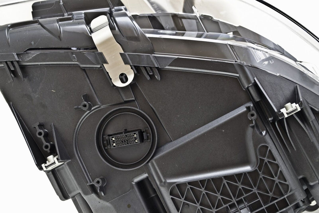 Hella Headlight Assembly for BMW 011072951