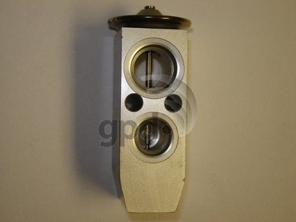 Global Parts A/C Compressor and Component Kit for 01-02 INFINITI QX4 9642650