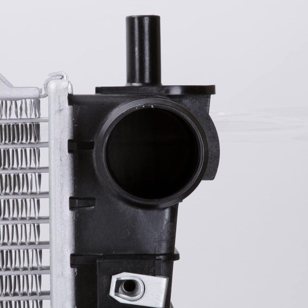 2401 Radiator Compatible with 2000-2004 Ford F- Series Pickup (Hvy Dty)