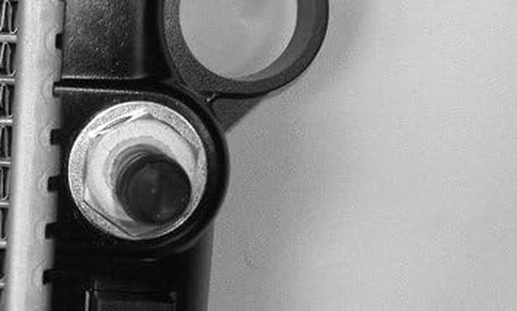 2690 Compatible with LEXUS GX470 1-Row Plastic Aluminum Replacement Radiator