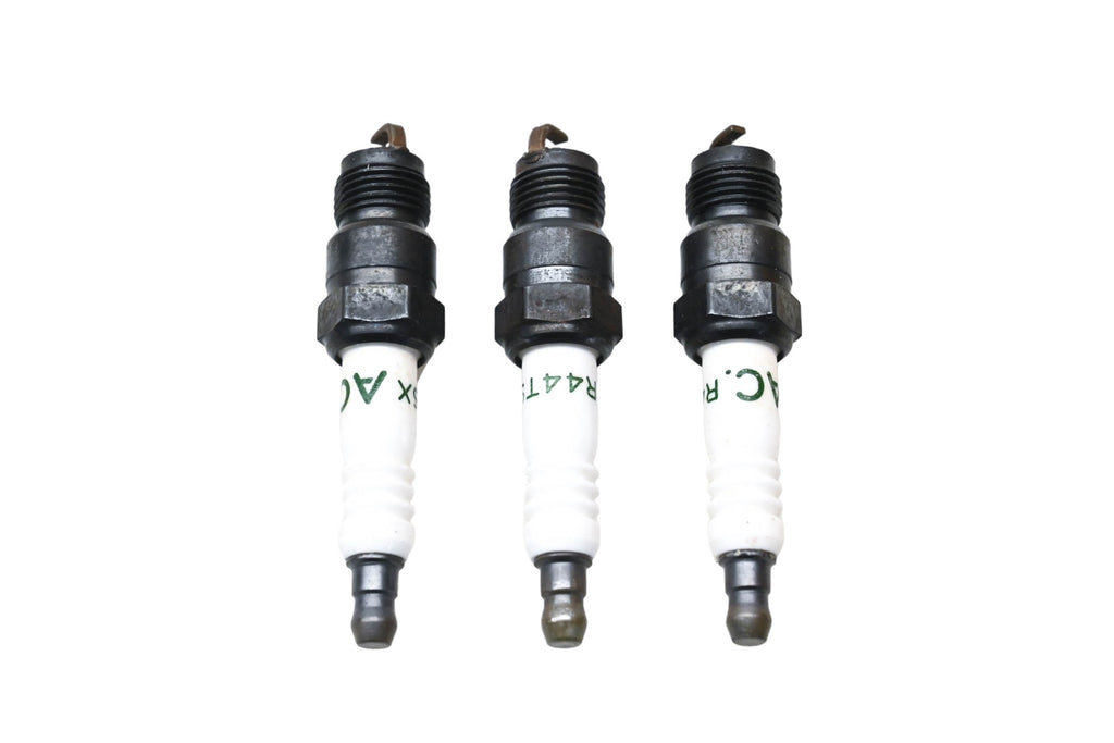 ACDelco R44TSX, 5613935 Spark Plugs Qty 3 NOS