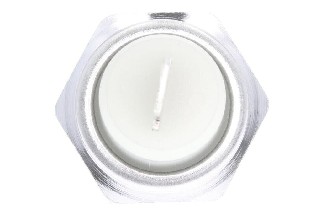 Engine Oil Pressure Switch for A8, A8 Quattro, Golf, Jetta, A4+More V15-99-1995