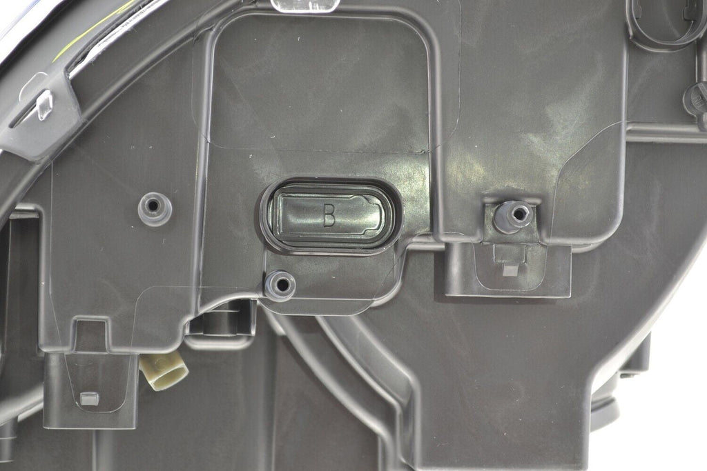 Hella Headlight Assembly for GL320, GL450 263400461