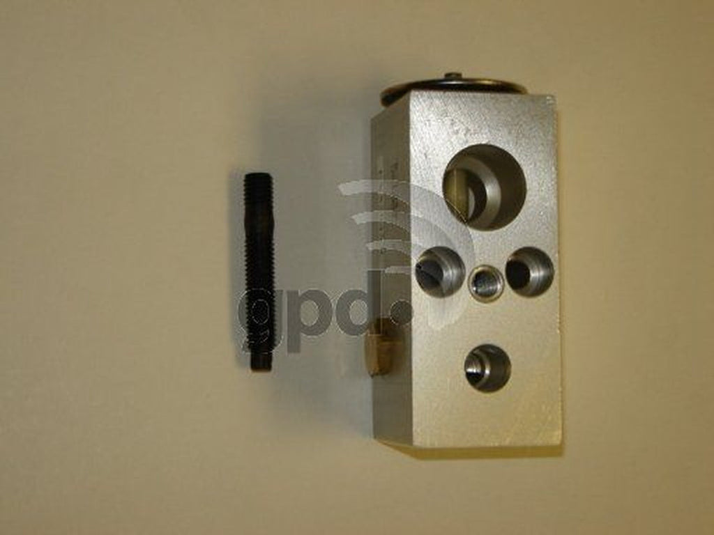 Global Parts A/C Compressor and Component Kit for 02 Dodge Neon 9622560