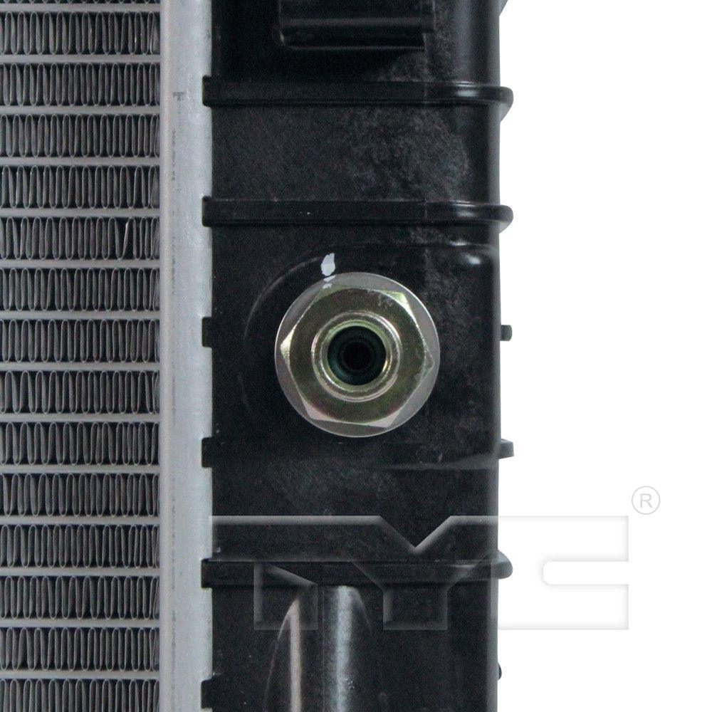 2138 Radiator Assembly for 97-04 Ford Mustang
