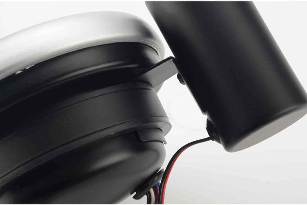 5” Tachometer | White Face with Silver Bezel | 0-10,000 RPM Range | Super-Bright LED Shift Light | One-Touch Peak RPM Recall | Mounting Bracket Included