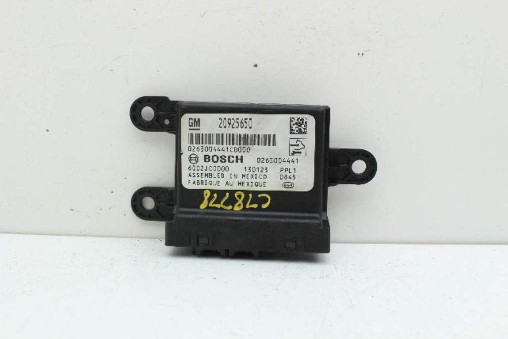 10-15 Camaro 20925650 Driver Park Assist Unit Module