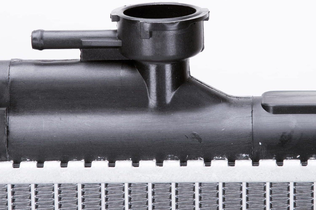 2430 Radiator Compatible with 2001-2006 Suzuki Xl-7