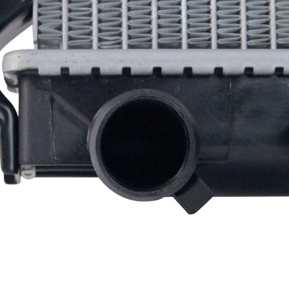 Radiator Fits 2006 Nissan Titan