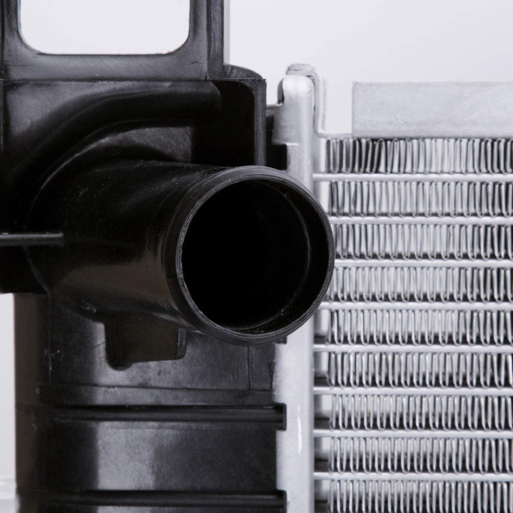 2537 Radiator Compatible with 2001-2002 Chevrolet Gmc C/K