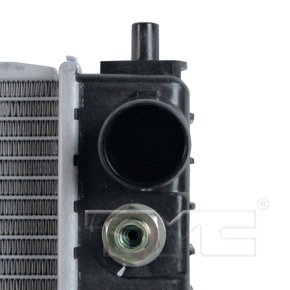2138 Radiator Assembly for 97-04 Ford Mustang