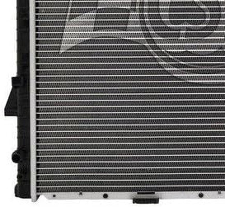3178: Radiator BMW X5 4.4L 2006-2000; BMW X5 4.6L 2003-2002; BMW X5 4.8L 2006-2004
