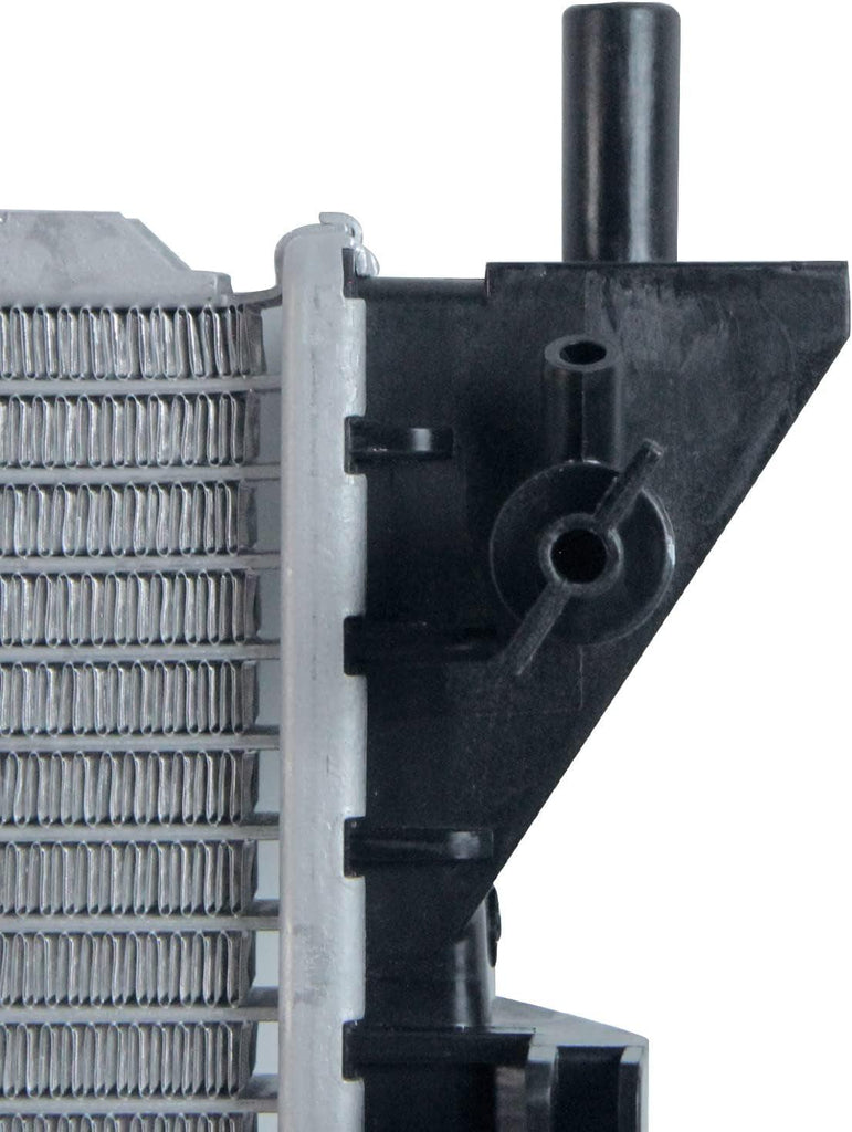 2852 Radiator Compatible with 2006-2008 Ford Crown Victoria